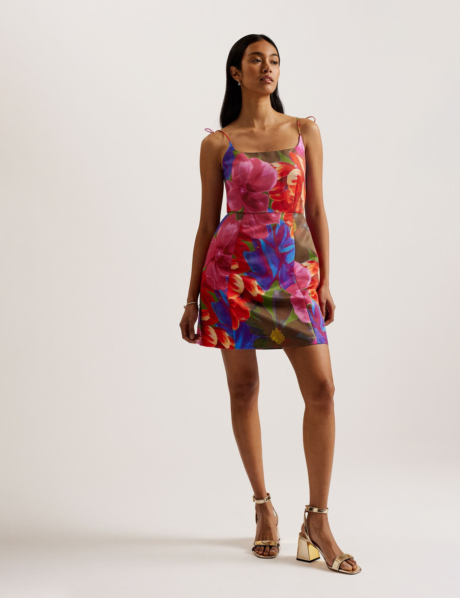 jyneen - vestido curto com corpete estampado e ajustado