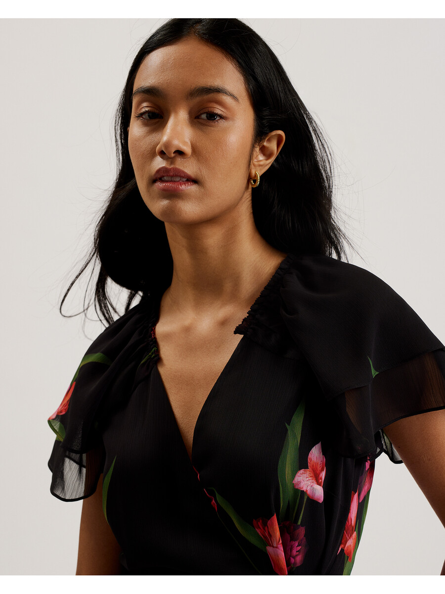 fasnia - vestido curto envelope floral com mangas angelicais