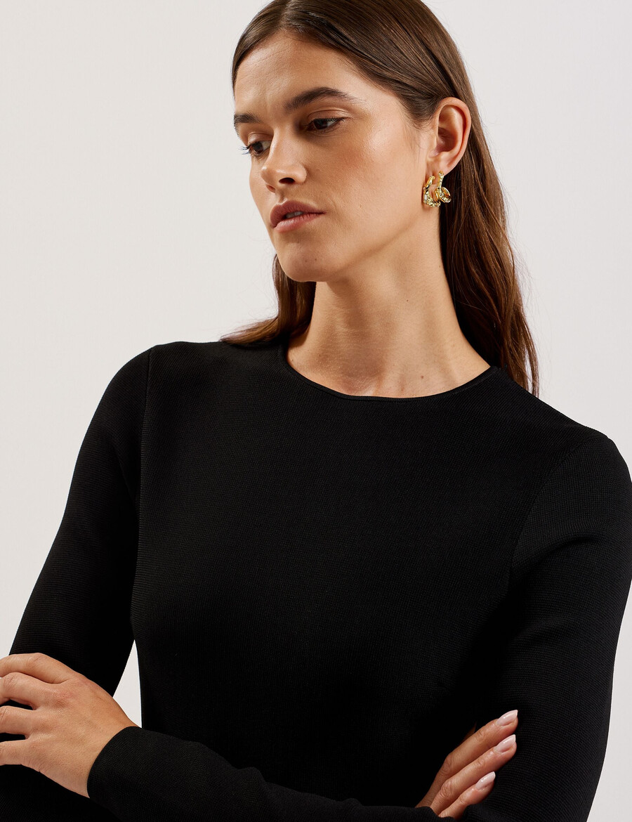 loisss - vestido curto de malha com mangas compridas e barra franzida