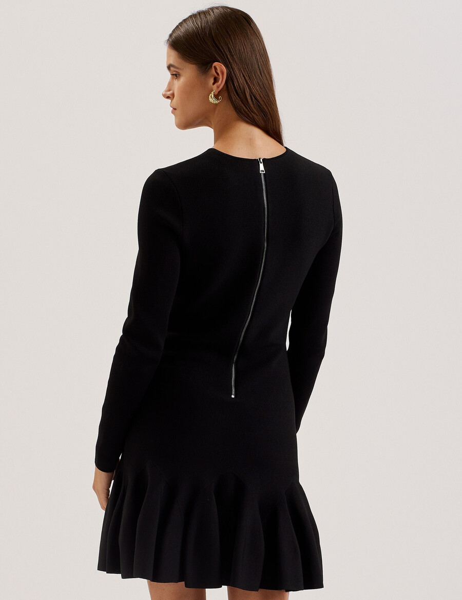 loisss - vestido curto de malha com mangas compridas e barra franzida
