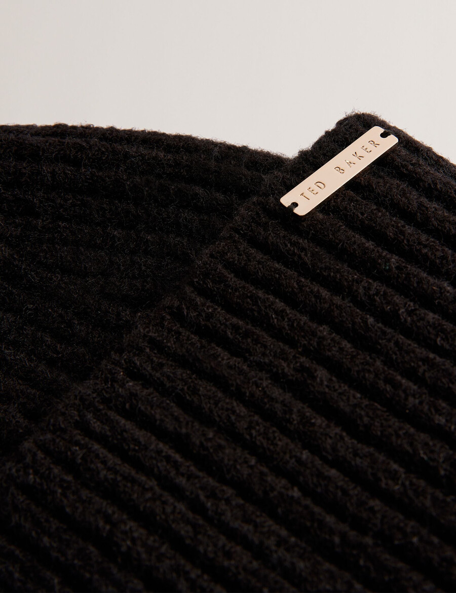 emilyya - gorro de malha canelada com pompom felpudo