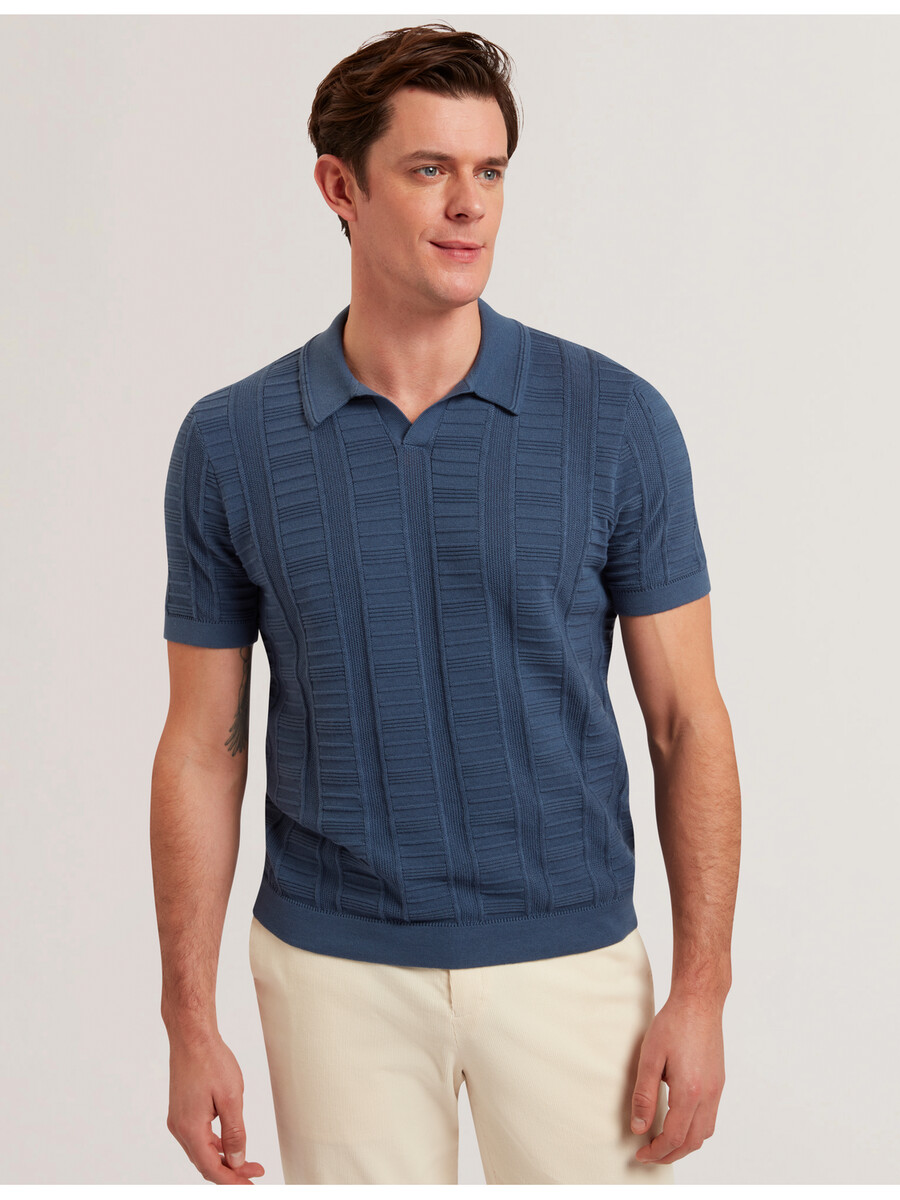 ruzza - polo texturizado com gola aberta de curta duração