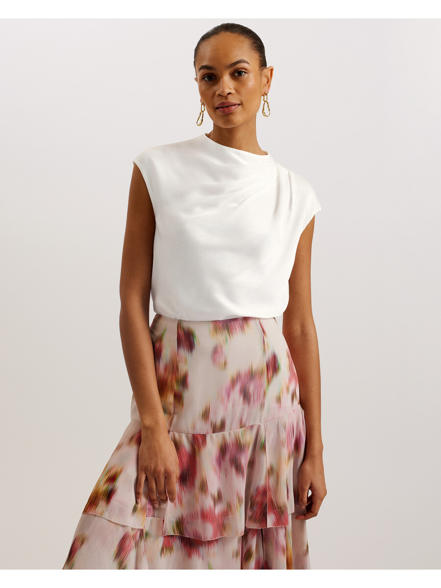 misrina - blusa de cetim com detalhe drapeado no decote
