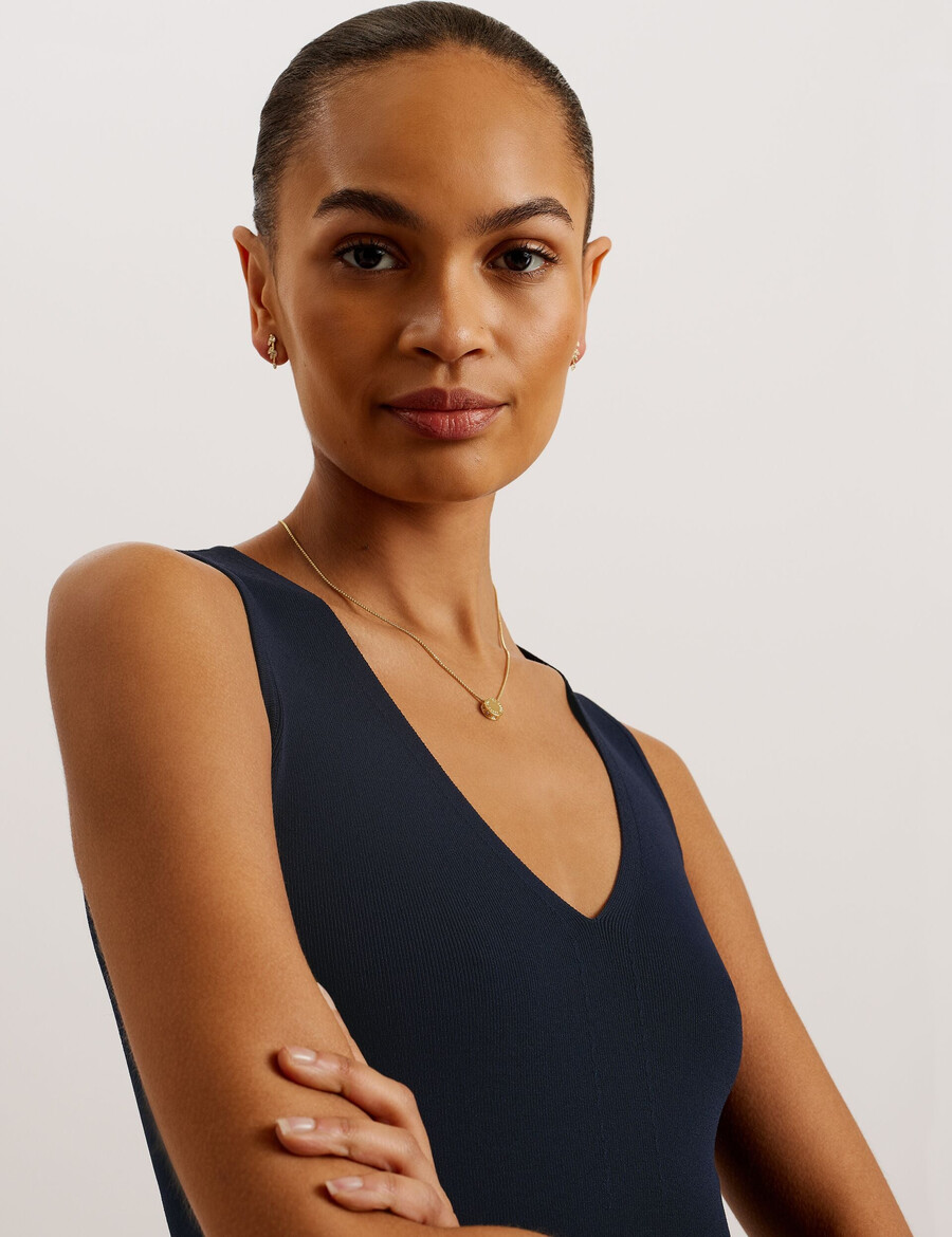 josiiy - blusa de malha sem mangas com decote em v e modelagem justa