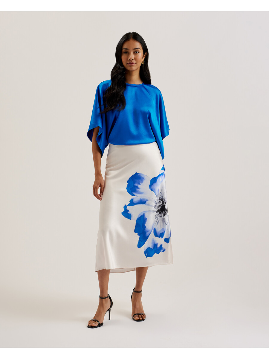 cherika - blusa de cetim com mangas curtas estilo morcego
