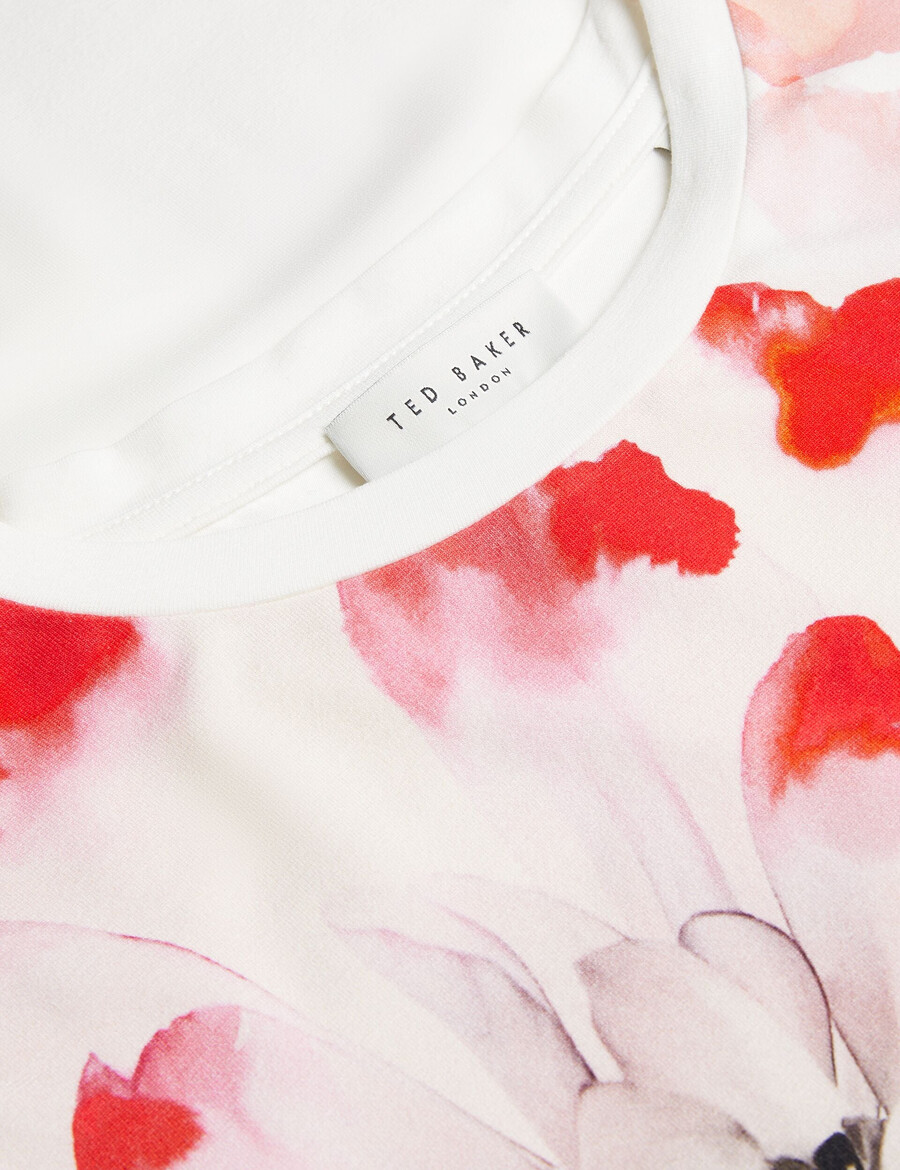 sindhaa - camiseta de manga curta com estampa floral